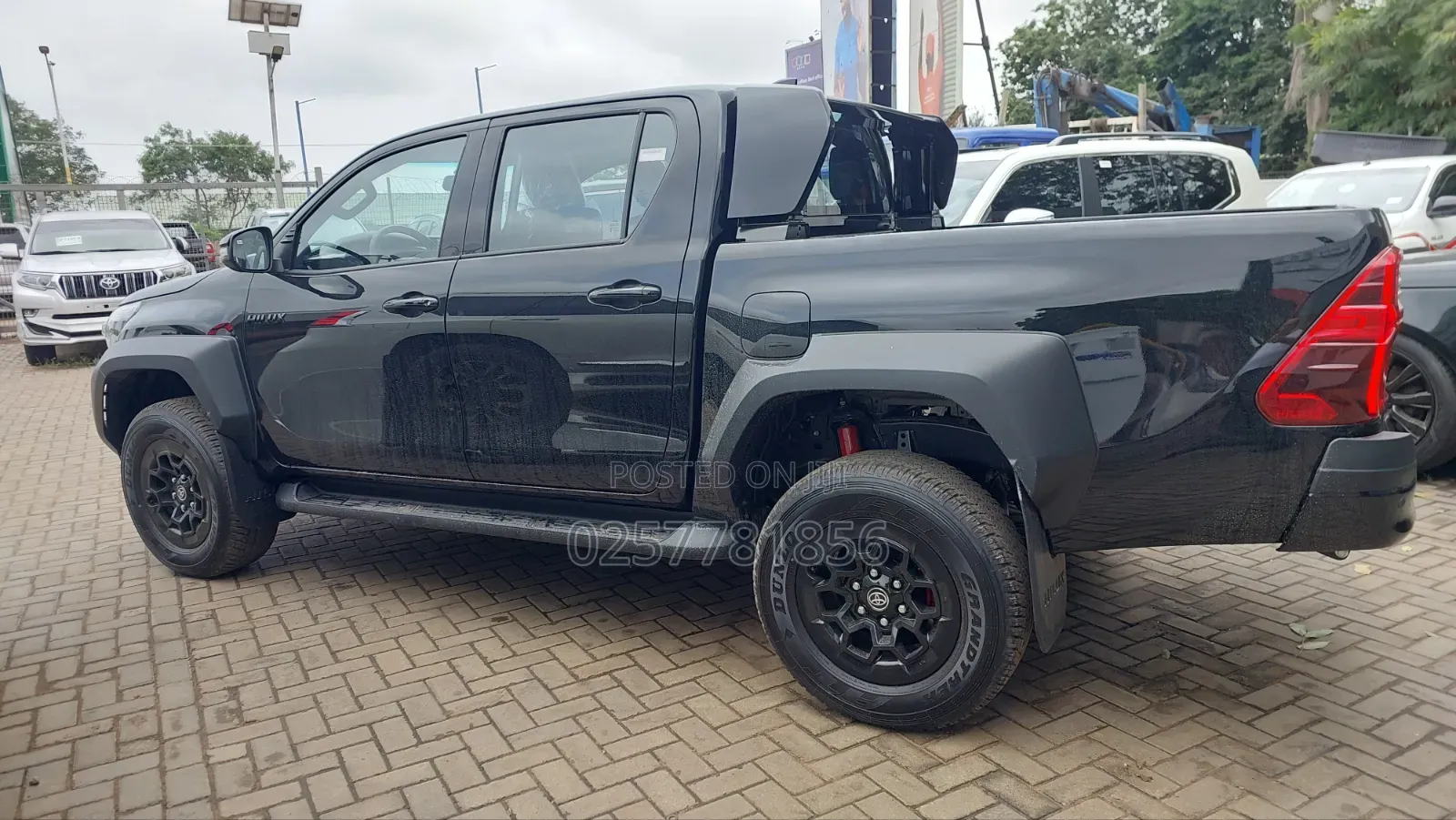 New Toyota Hilux 2026 Black