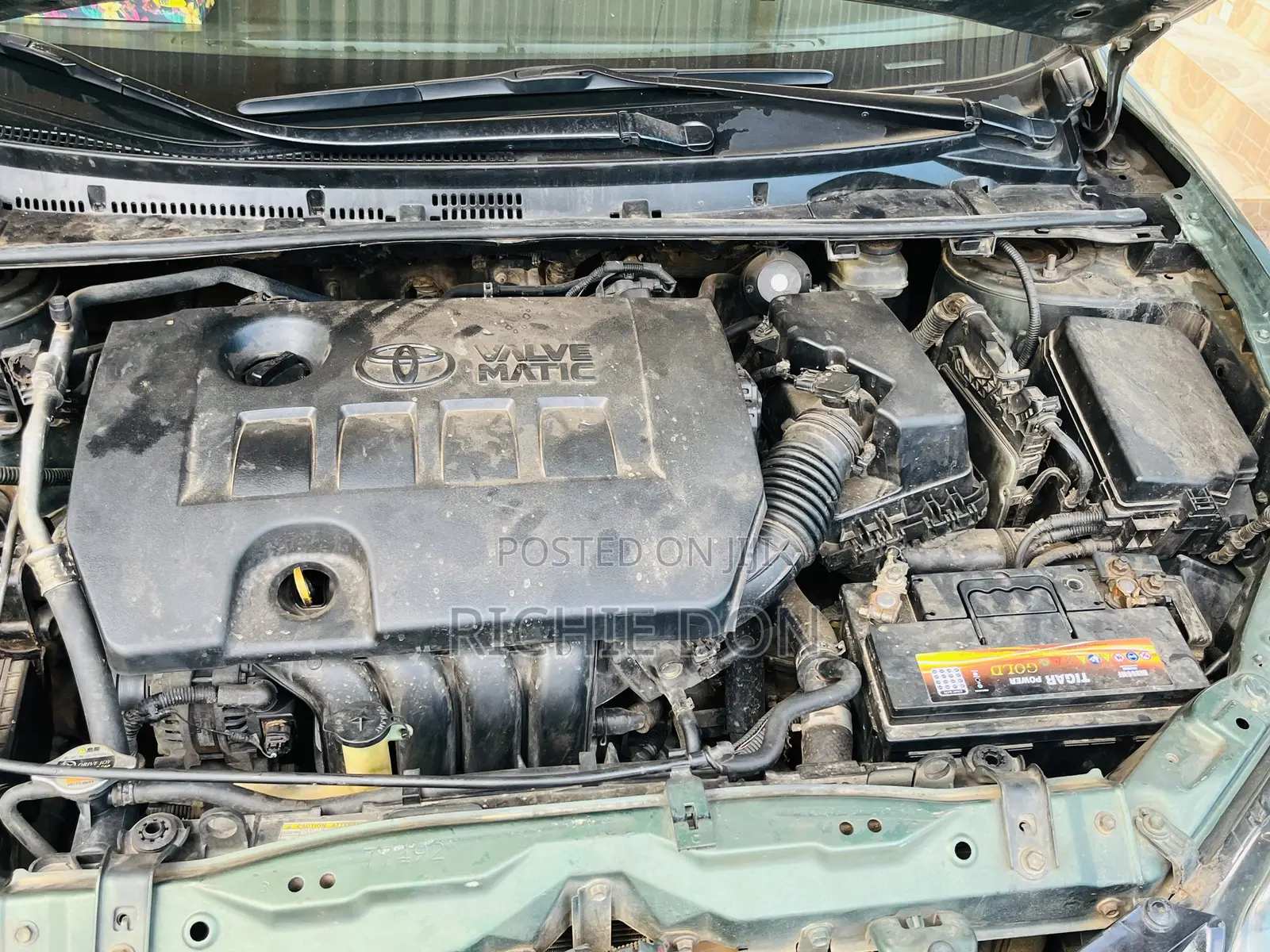 Toyota Corolla LE Plus 4dr Sedan (1.8L 4cyl CVT) 2014 Green