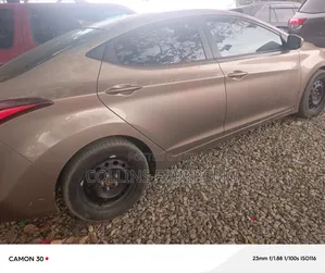 Hyundai Elantra 2014 Brown