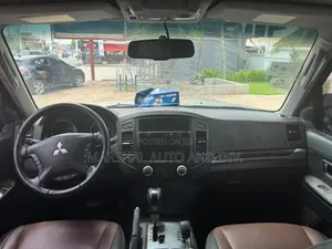 Mitsubishi Pajero 2012 Blue