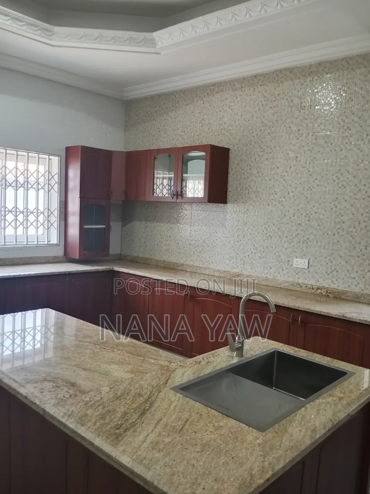 5bdrm Mansion in Tomrosy Ventures, American House for sale