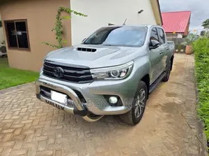 Toyota Hilux 2.8 Diesel 2020 Silver