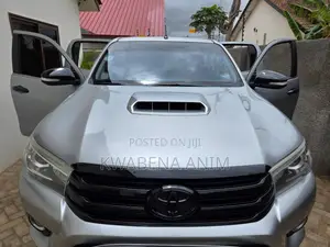 Toyota Hilux 2.8 Diesel 2020 Silver