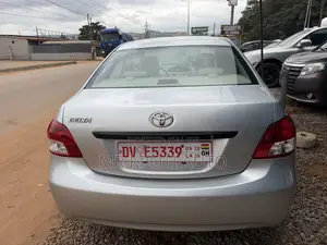 Toyota Belta 2010 Gray