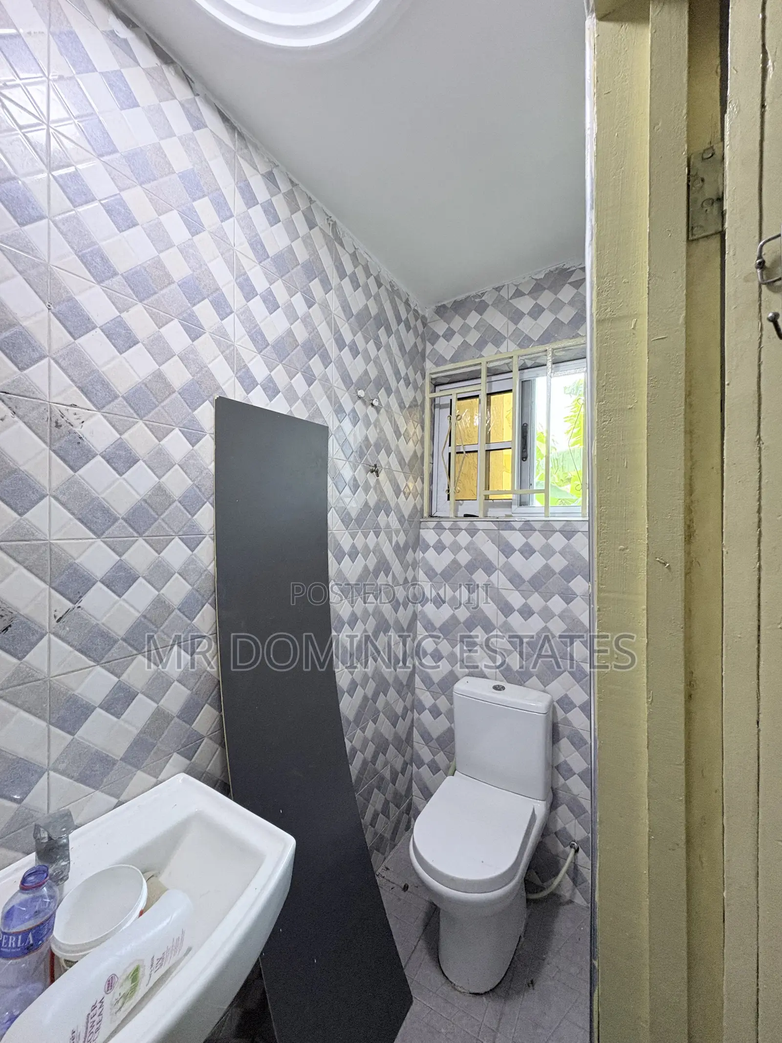 4bdrm Apartment in Mr Dominic Estates, West Hills Mall Area for rent