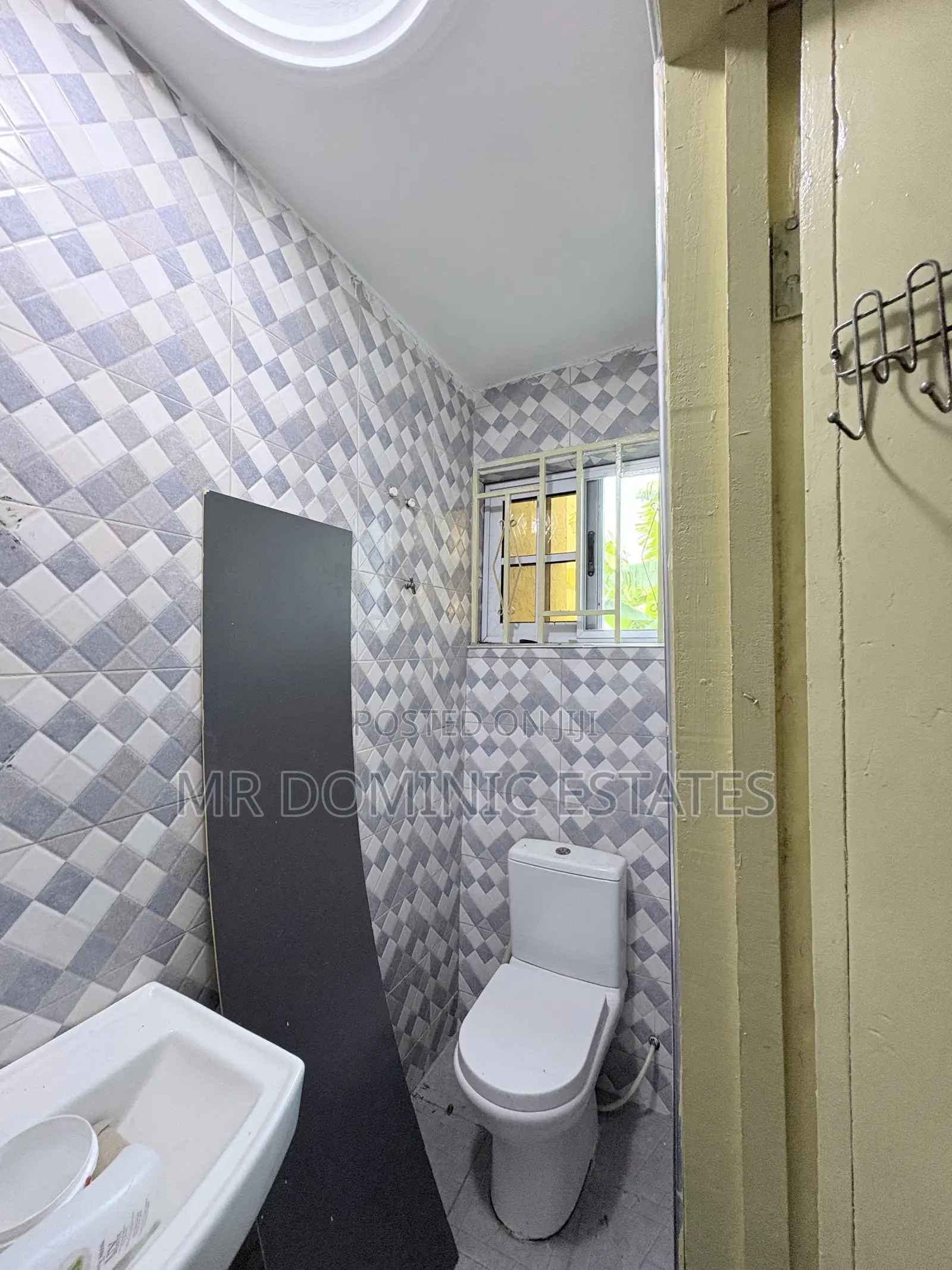 4bdrm Apartment in Mr Dominic Estates, West Hills Mall Area for rent