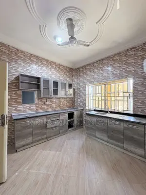 4bdrm Apartment in Mr Dominic Estates, West Hills Mall Area for rent