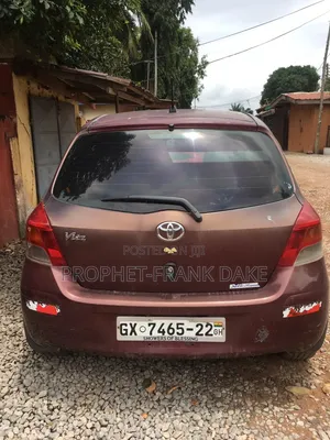 Toyota Vitz 2010 Brown