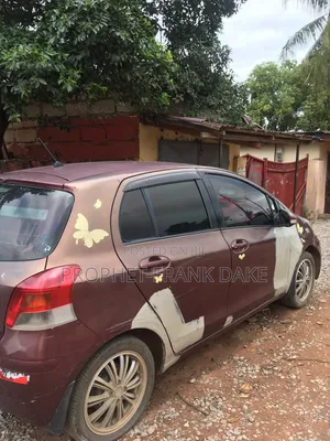 Toyota Vitz 2010 Brown