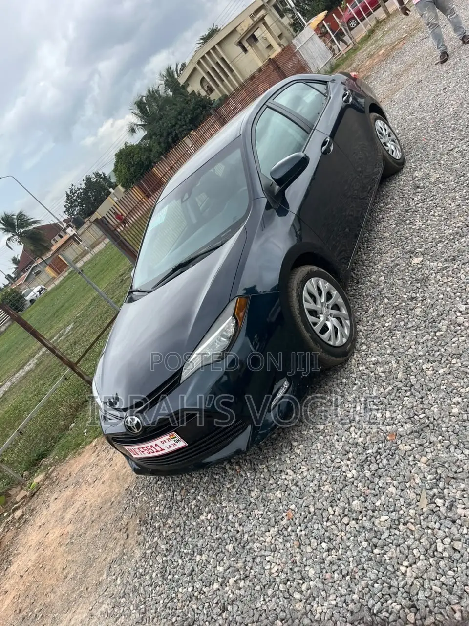 Toyota Corolla LE (1.8L 4cyl 2A) 2018 Black