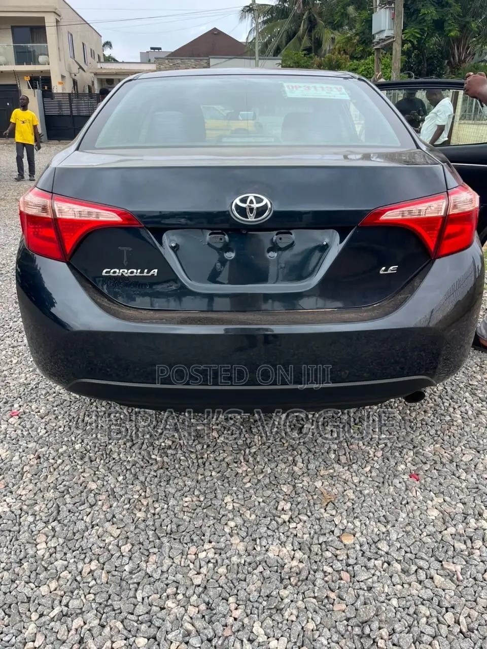 Toyota Corolla LE (1.8L 4cyl 2A) 2018 Black