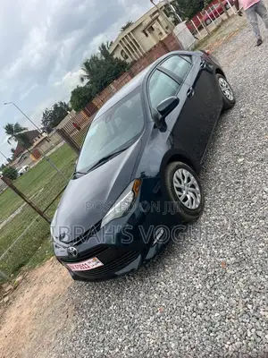 Toyota Corolla LE (1.8L 4cyl 2A) 2018 Black