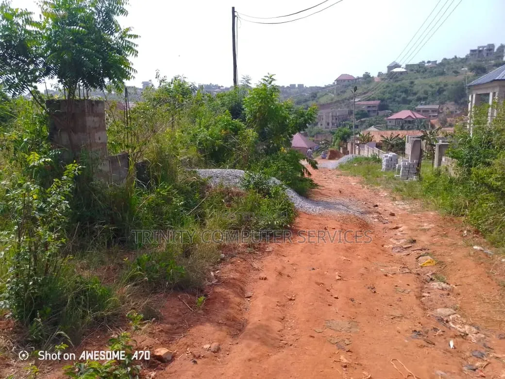 One Plot of Land for Sale in Tuba Fulani