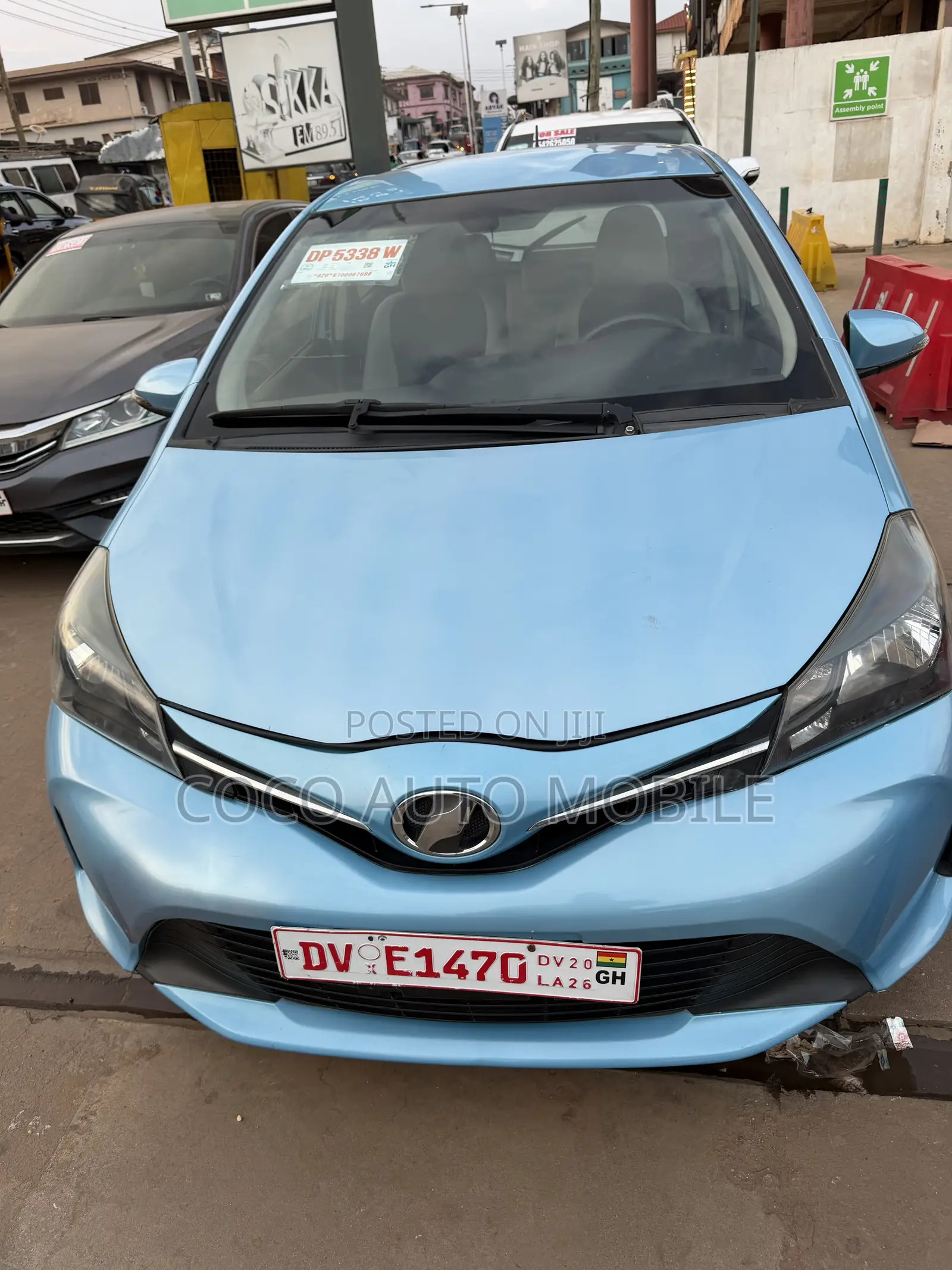 Toyota Vitz 2015 Blue