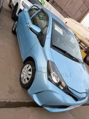 Toyota Vitz 2015 Blue