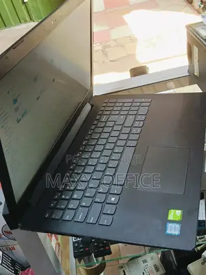 Laptop Lenovo IdeaPad 330 8GB Intel Core i5 HDD 1T