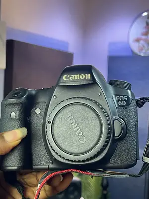 Canon 6D Body Battery , and Charger