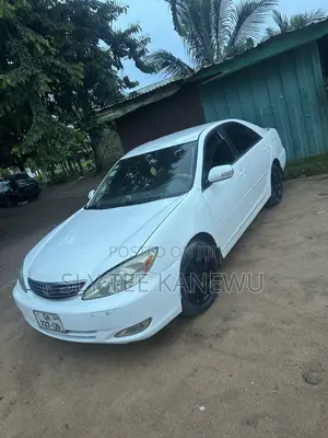 Toyota Camry LE 4dr Sedan (2.4L 4cyl 5M) 2002 White
