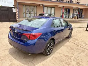 Toyota Corolla SE Special Edition 4dr Sedan (1.8L 4cyl CVT) 2017 Blue