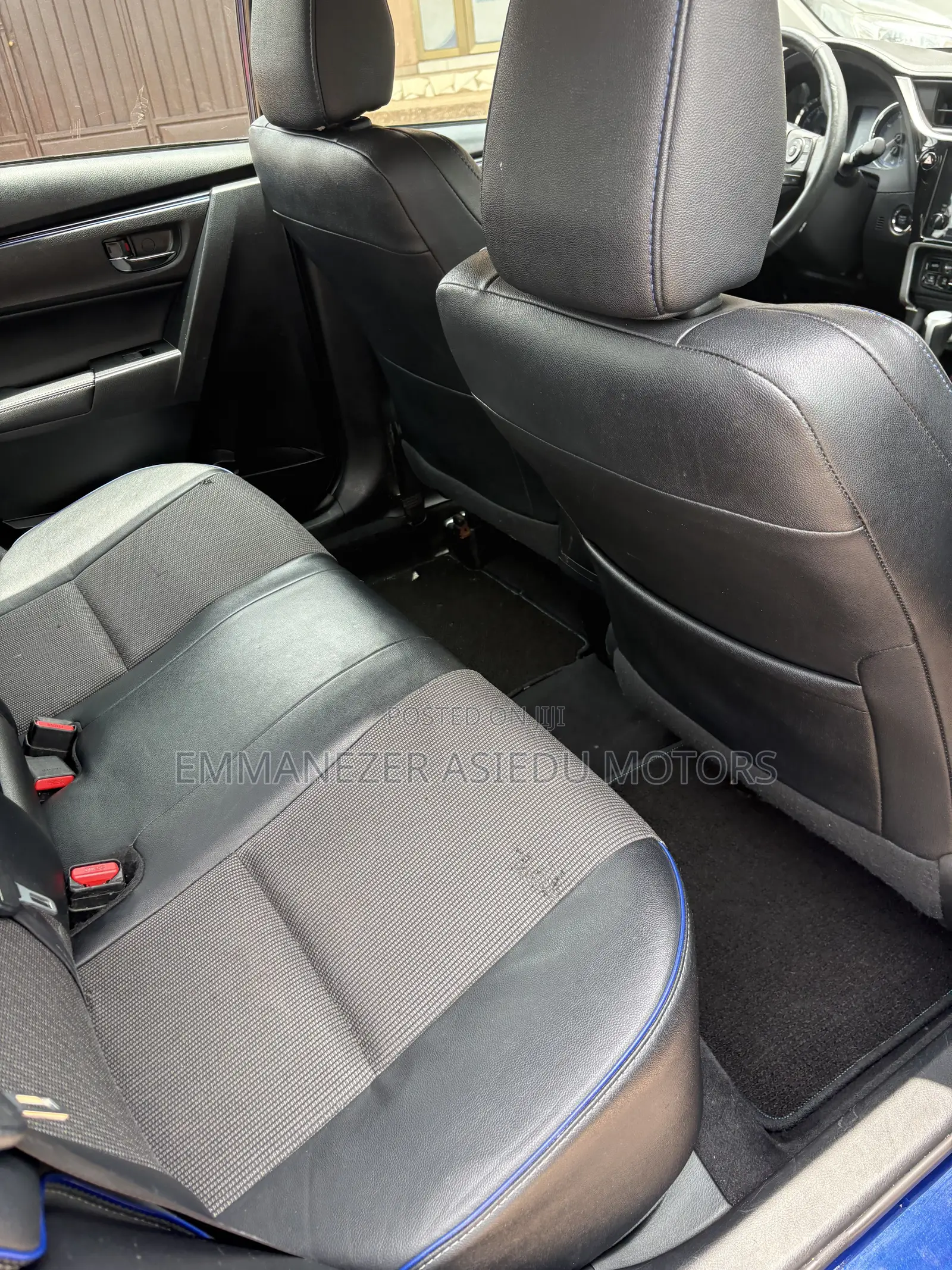 Toyota Corolla SE Special Edition 4dr Sedan (1.8L 4cyl CVT) 2017 Blue