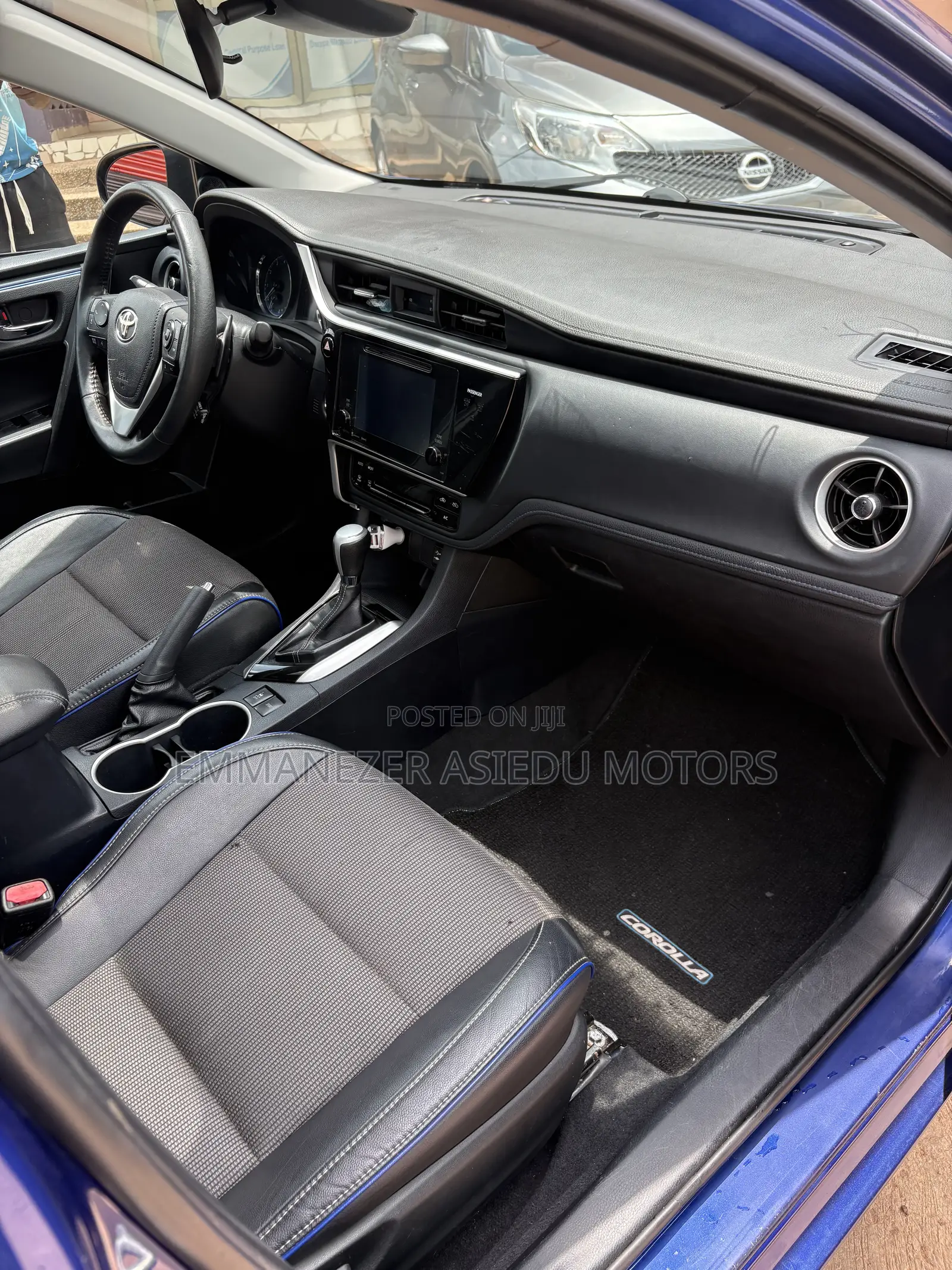 Toyota Corolla SE Special Edition 4dr Sedan (1.8L 4cyl CVT) 2017 Blue