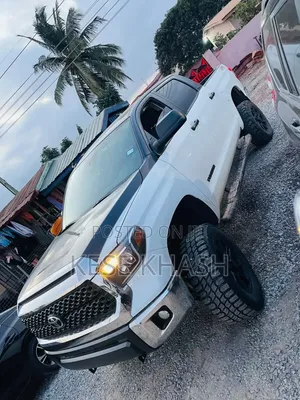 Toyota Tundra 2017 White