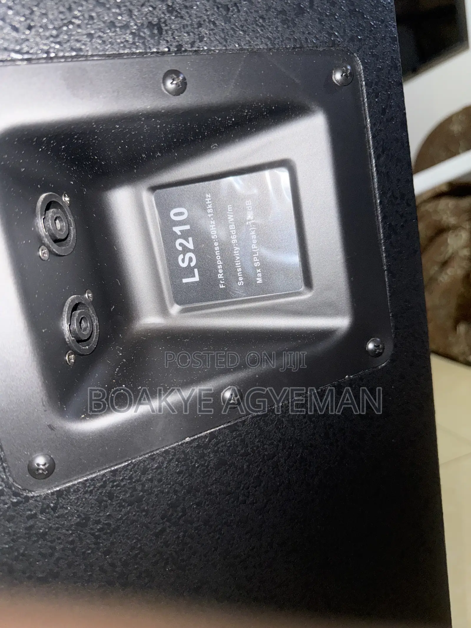 3 JBL Line Array Tops