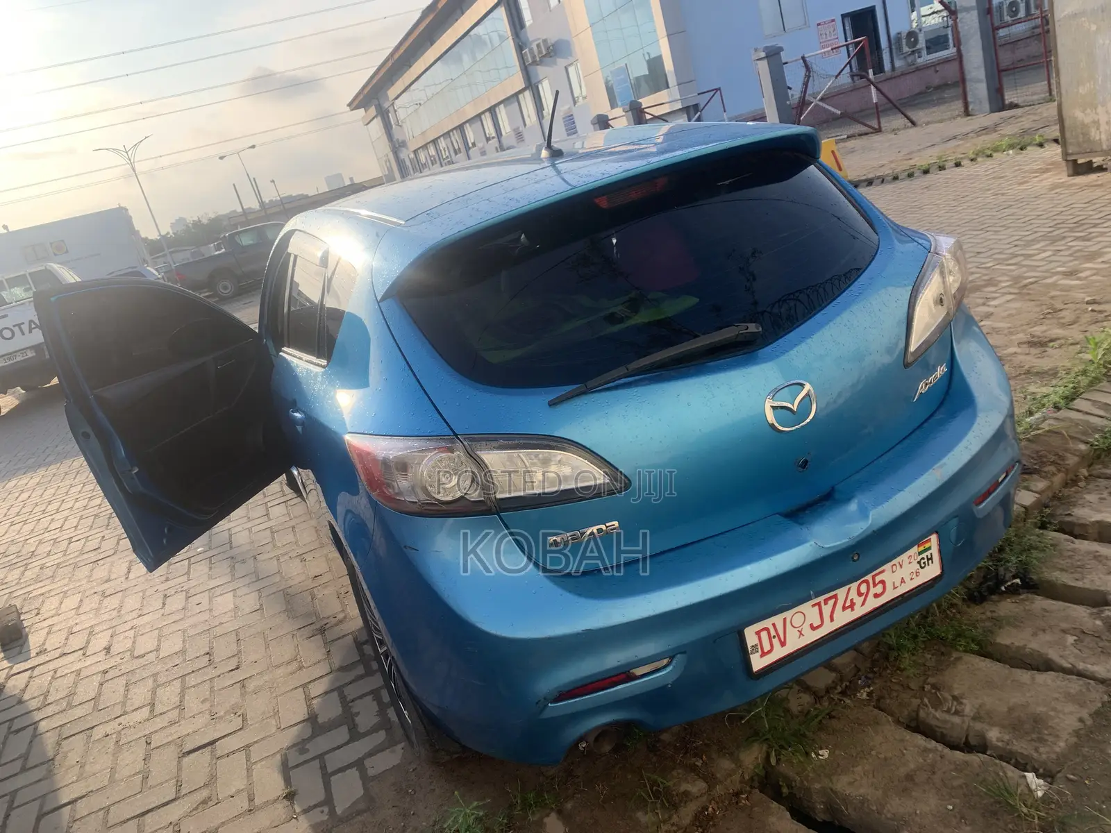 Mazda Axela SV Premium 2014 Blue