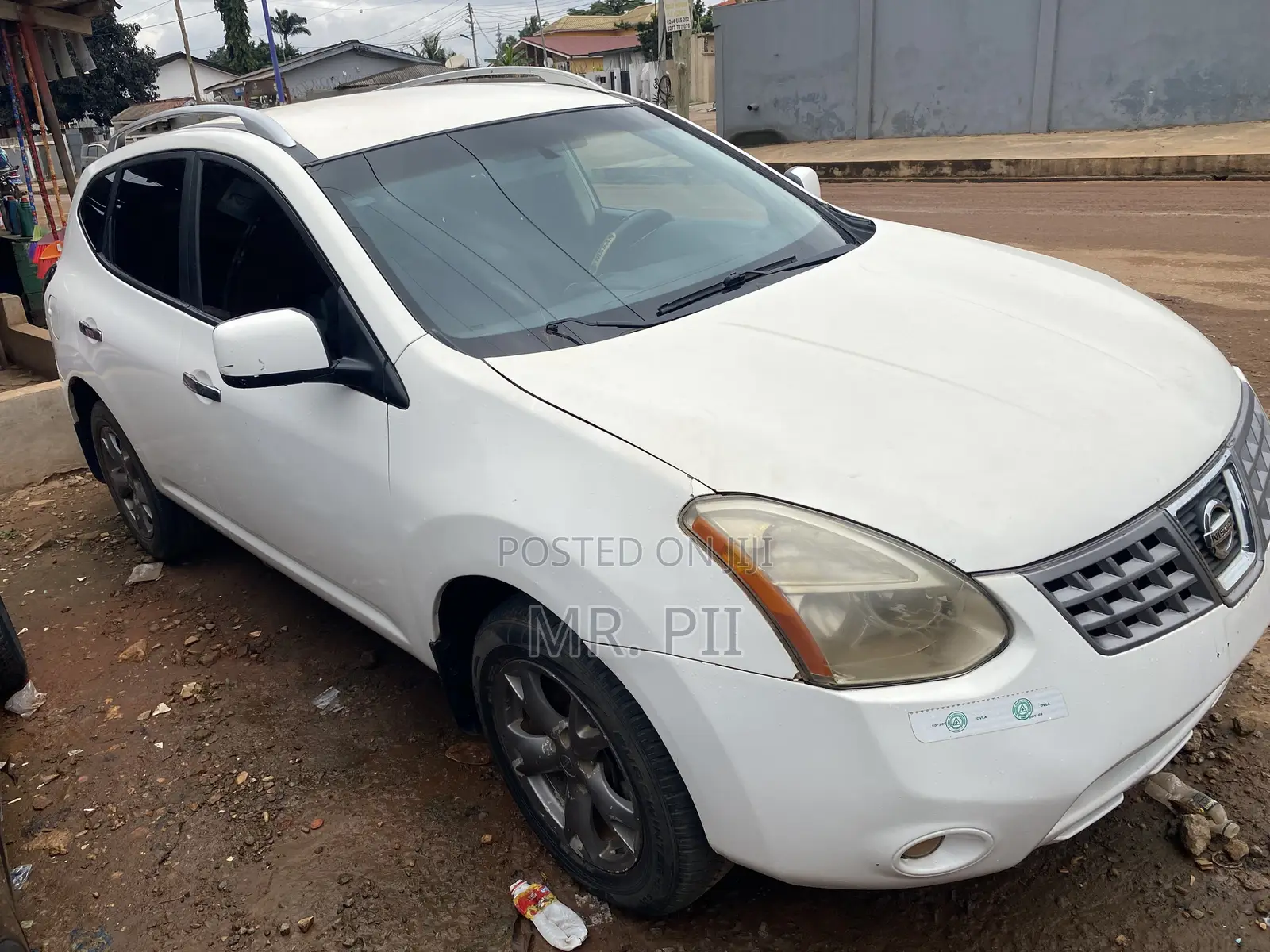Nissan Rogue 2011 White