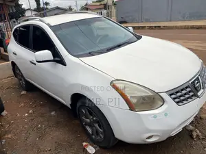 Nissan Rogue 2011 White