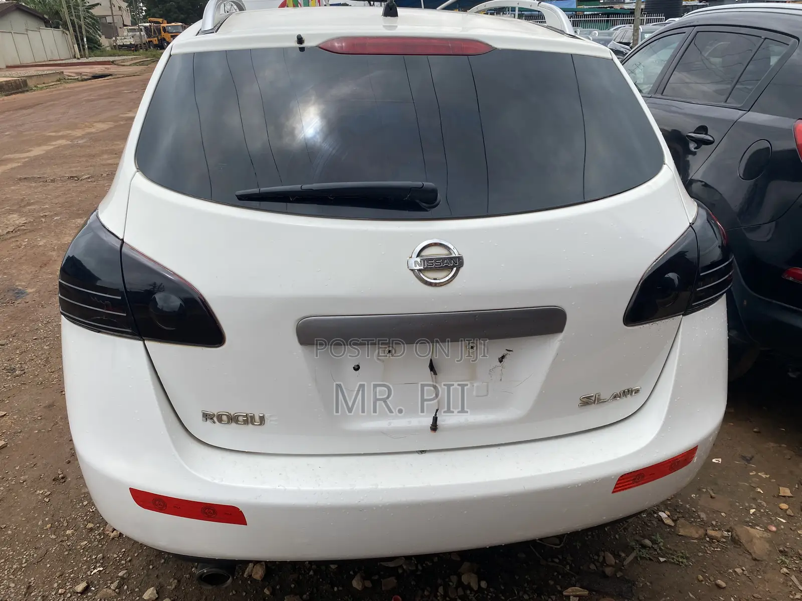 Nissan Rogue 2011 White
