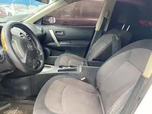 Nissan Rogue 2011 White