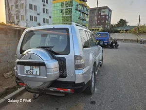 Mitsubishi Pajero Sport 2008 Silver