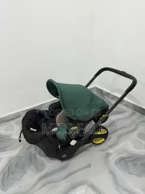 2-in-1 Baby Car Seat & Stroller. Excellent Condition