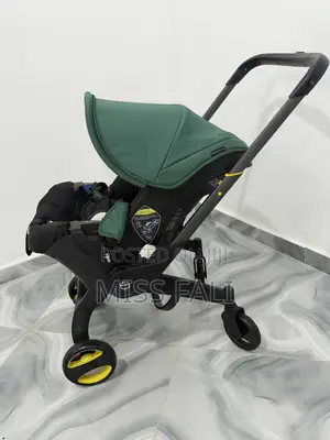 2-in-1 Baby Car Seat & Stroller. Excellent Condition