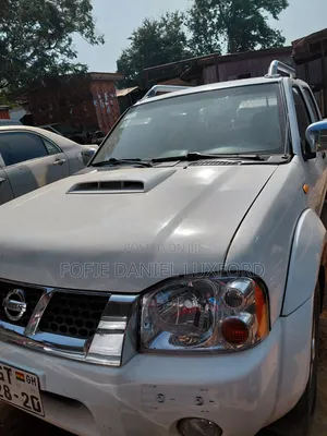 Nissan Hardbody 2020 White