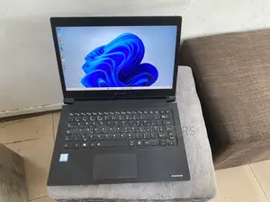 Laptop Dynabook Tecra A40-J 8GB Intel Core i7 SSHD+SSD 256GB