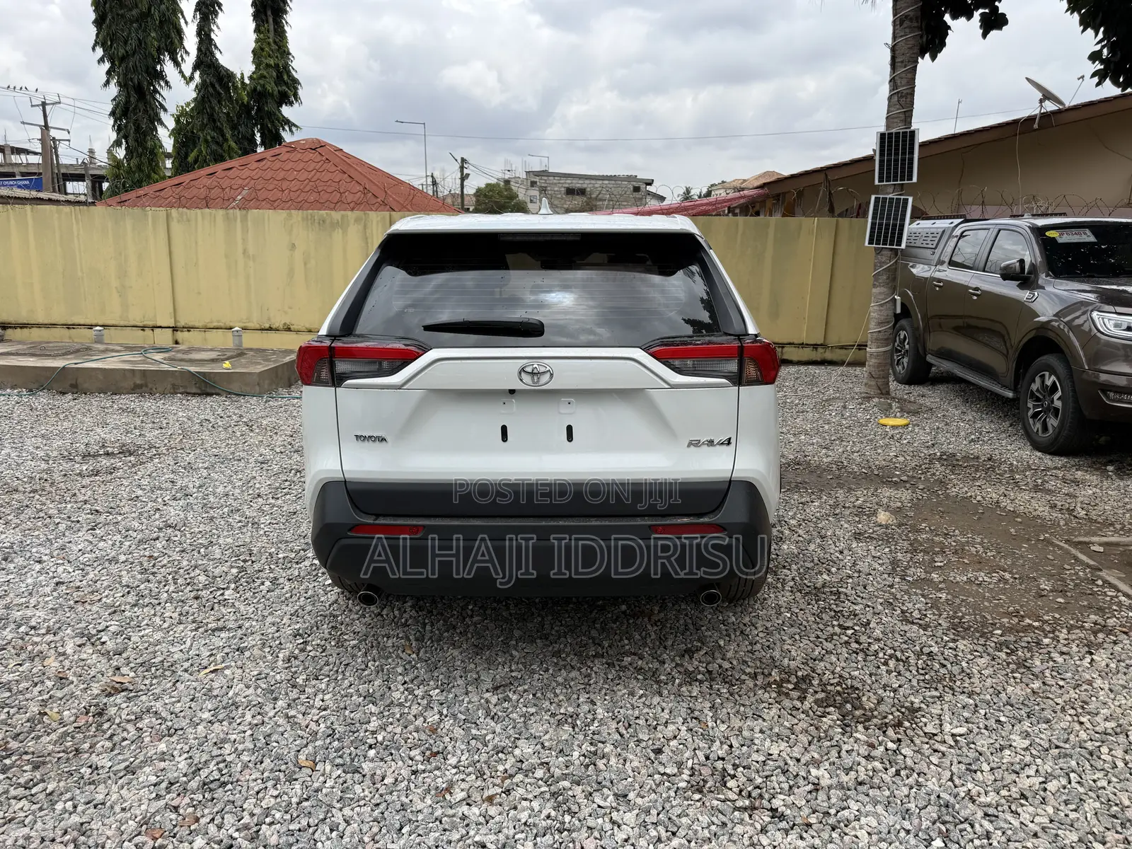 Toyota RAV4 XLE 2025 White
