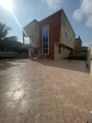 4bdrm House in Kwabenya, Accra Metropolitan for sale