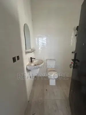 4bdrm House in Kwabenya, Accra Metropolitan for sale