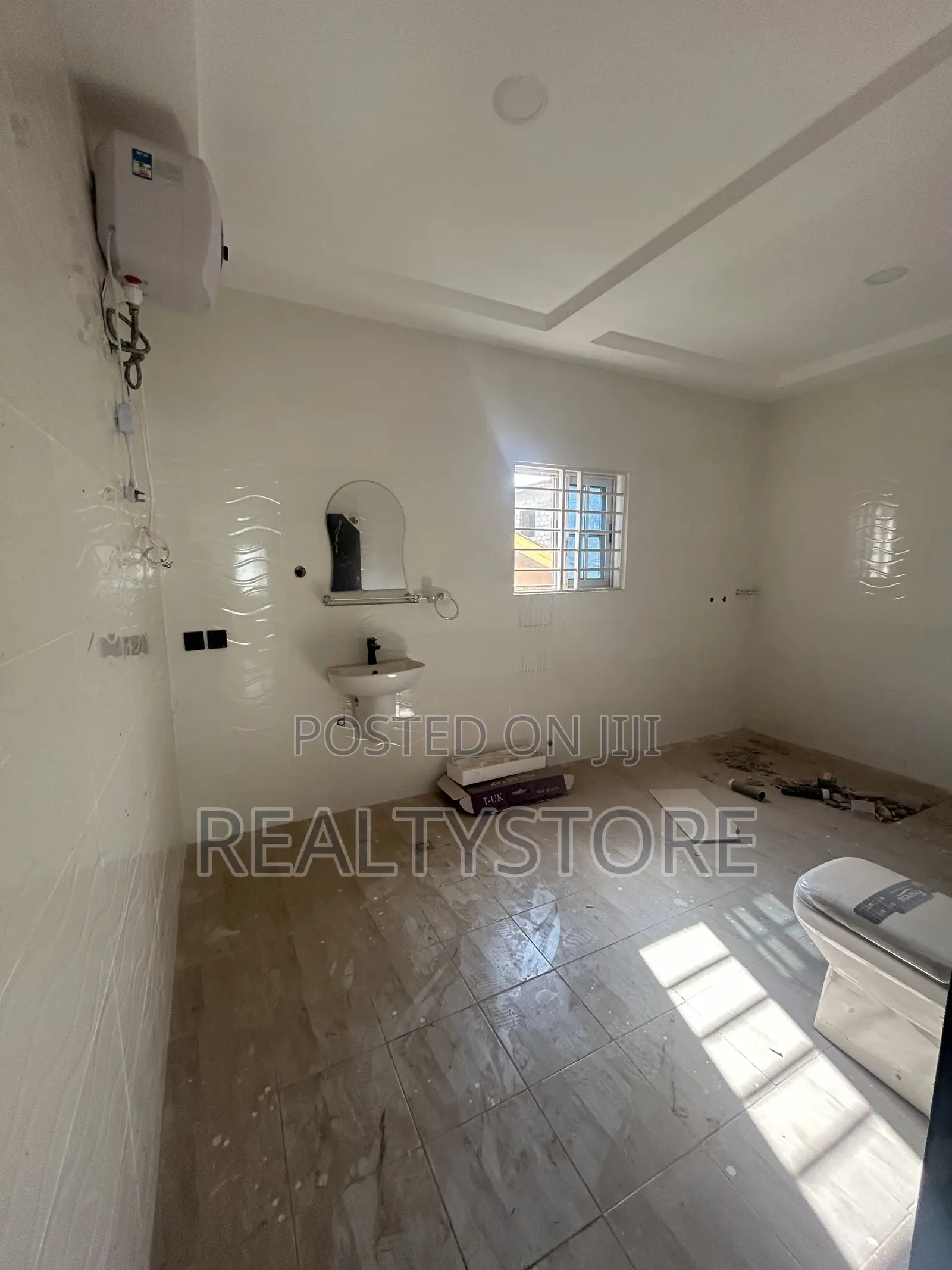 4bdrm House in Kwabenya, Accra Metropolitan for sale