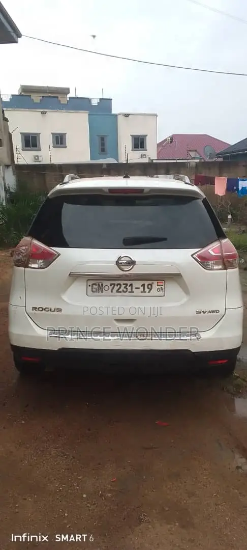 Nissan Rogue SV AWD 2016 White