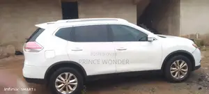 Nissan Rogue SV AWD 2016 White