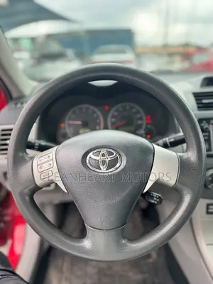 Toyota Corolla LE 4dr Sedan (1.8L 4cyl 4A) 2013 Red