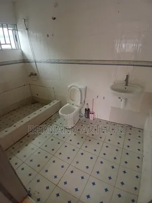 5bdrm House in Bernard Agency, Pokuase for rent