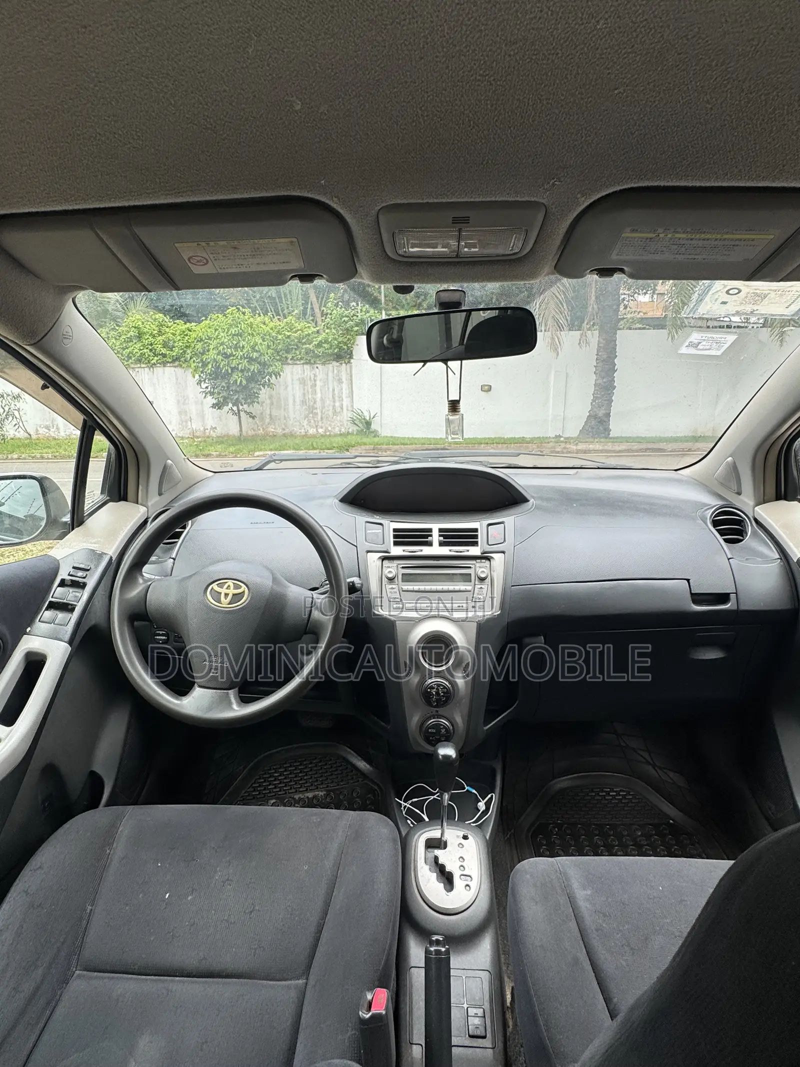 Toyota Vitz 1.3 AWD 3dr 2010 Silver