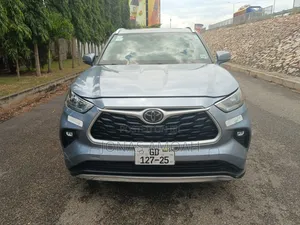 Toyota Highlander 2021 Silver