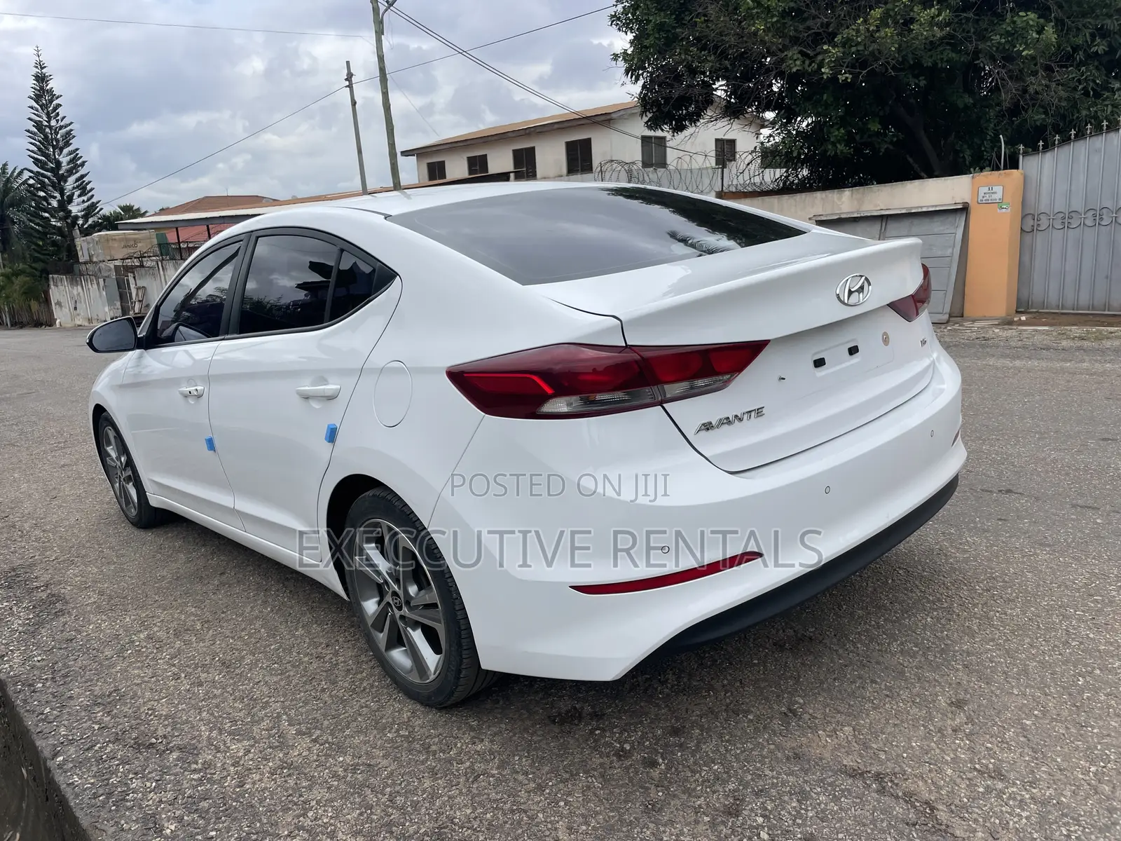 Hyundai Avante 2018 White