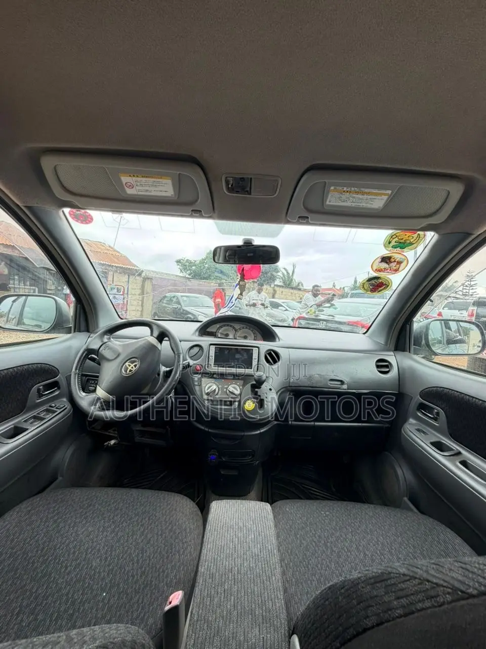 Toyota Sienta 2014 Gray