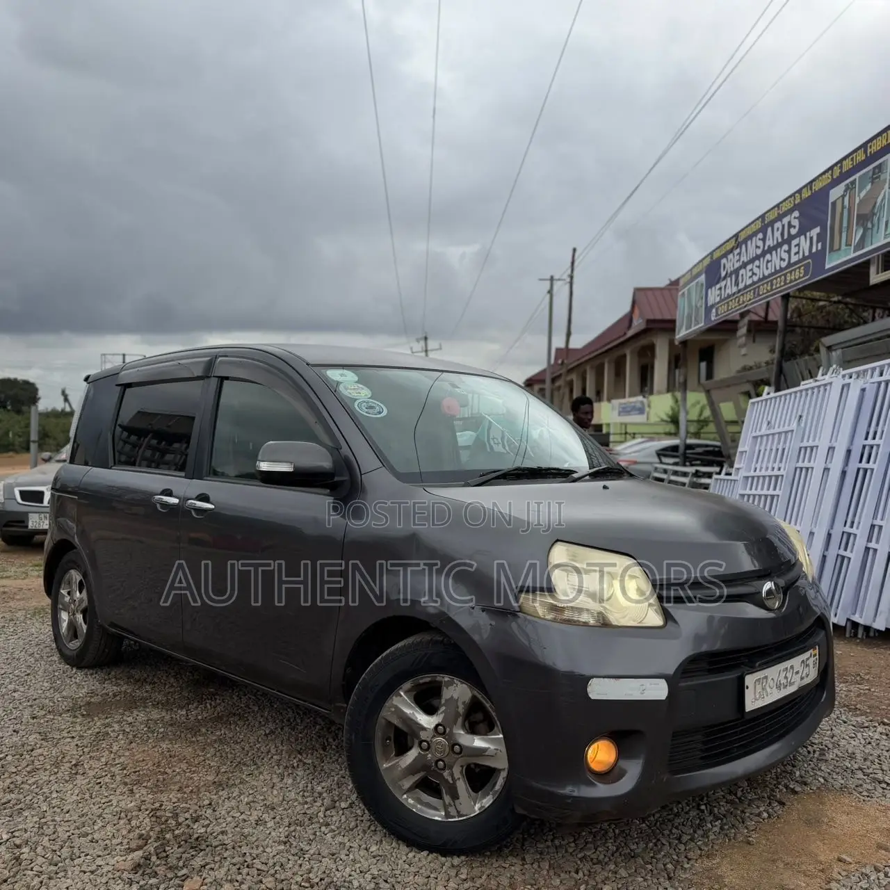 Toyota Sienta 2014 Gray
